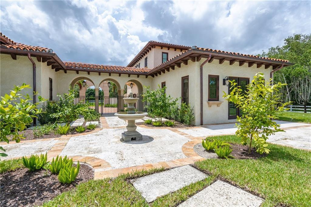 SUNSHINE RANCHES - Residential