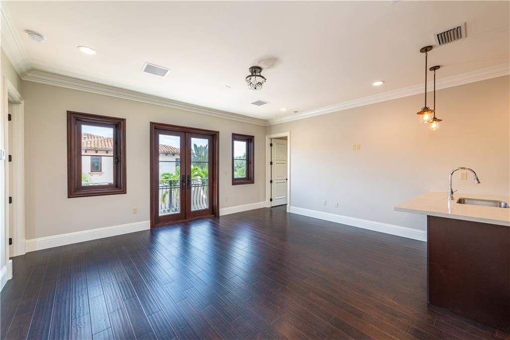 SUNSHINE RANCHES - Residential