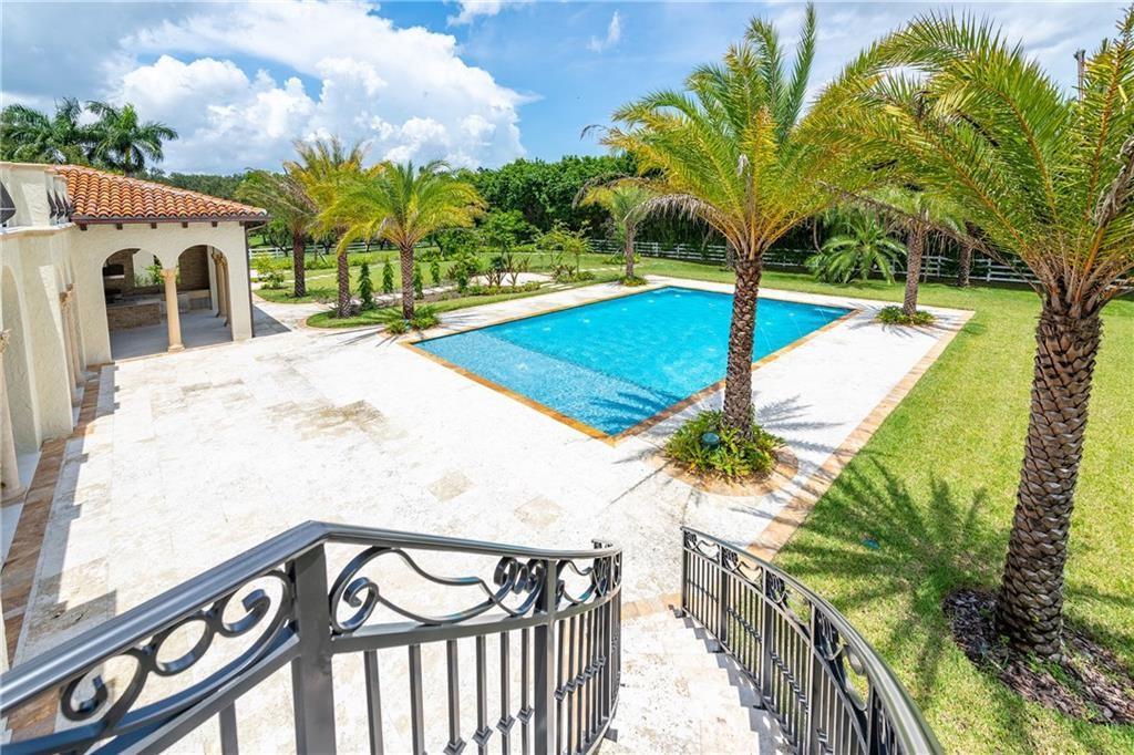 SUNSHINE RANCHES - Residential