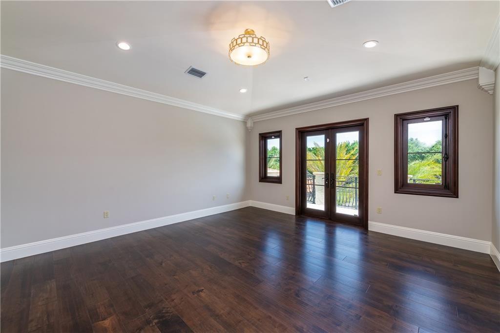 SUNSHINE RANCHES - Residential