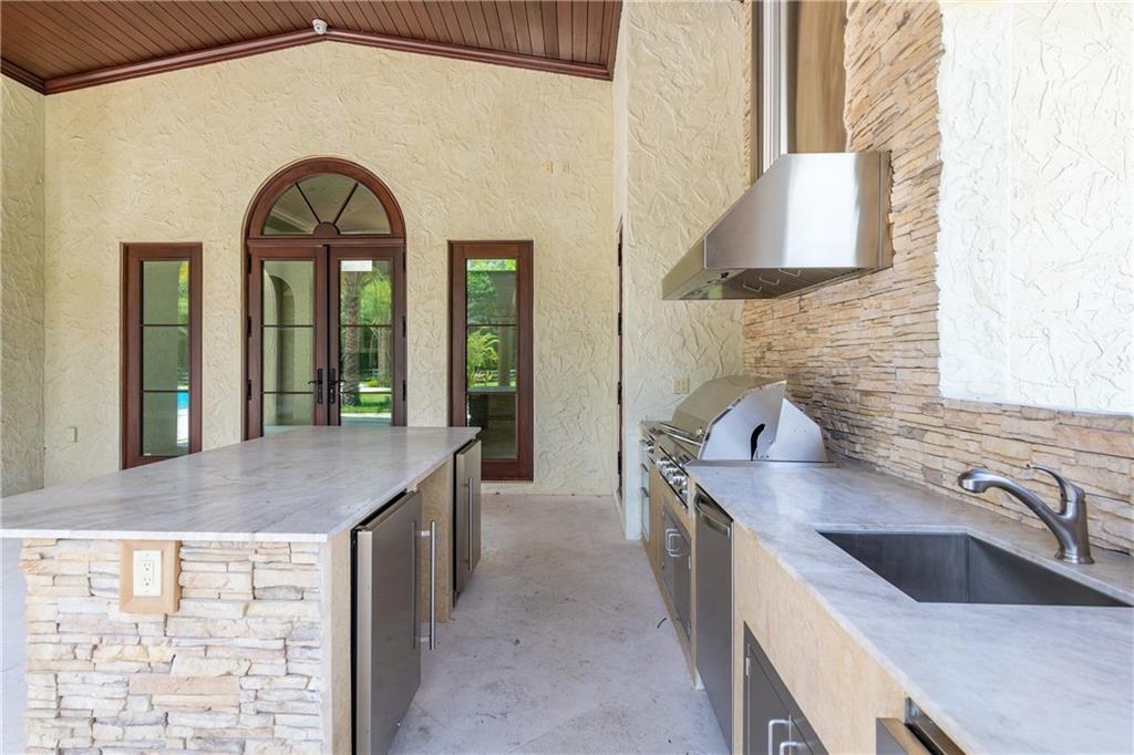 SUNSHINE RANCHES - Residential