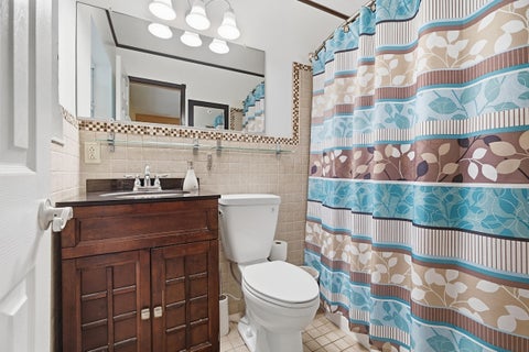 Tiny photo for 4501 E COUNTRY CLUB Circle, Plantation, FL 33317 (MLS # B26085881)