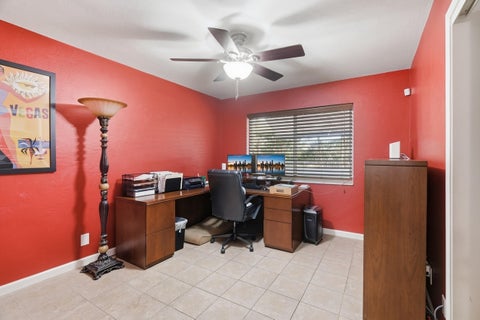 Tiny photo for 4501 E COUNTRY CLUB Circle, Plantation, FL 33317 (MLS # B26085881)