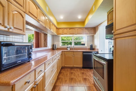 Tiny photo for 4501 E COUNTRY CLUB Circle, Plantation, FL 33317 (MLS # B26085881)