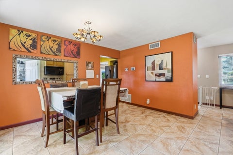 Tiny photo for 4501 E COUNTRY CLUB Circle, Plantation, FL 33317 (MLS # B26085881)