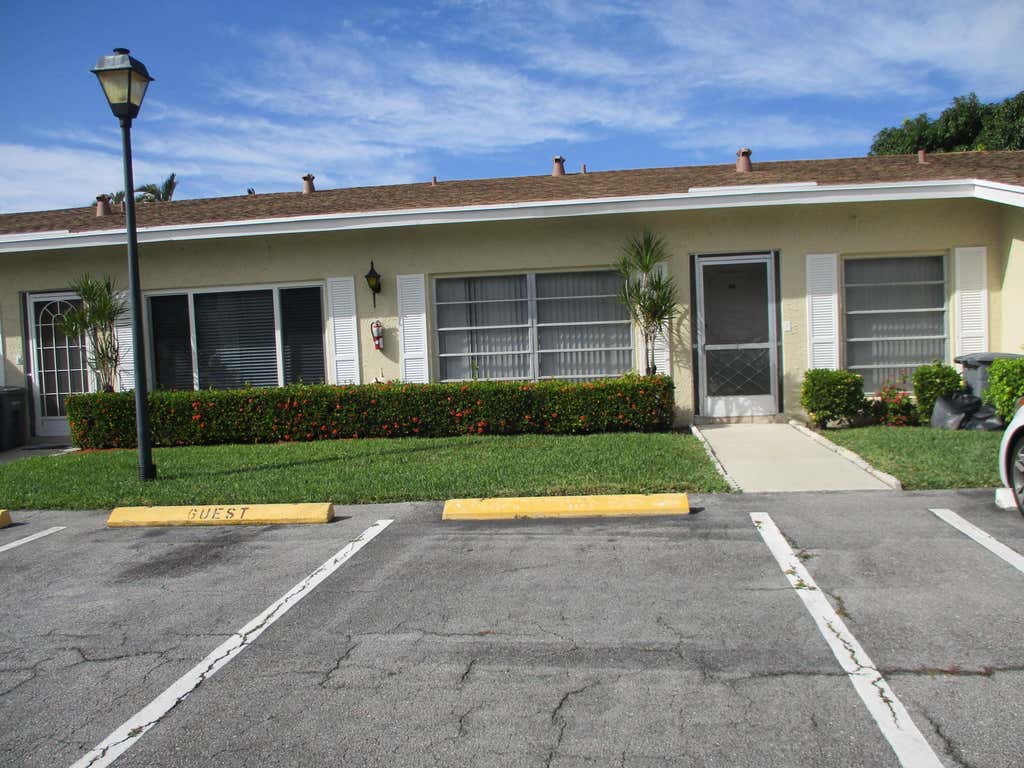 Photo of 13781 Flora Place Pl #C, Delray Beach, FL 33484 (MLS # R10769591)