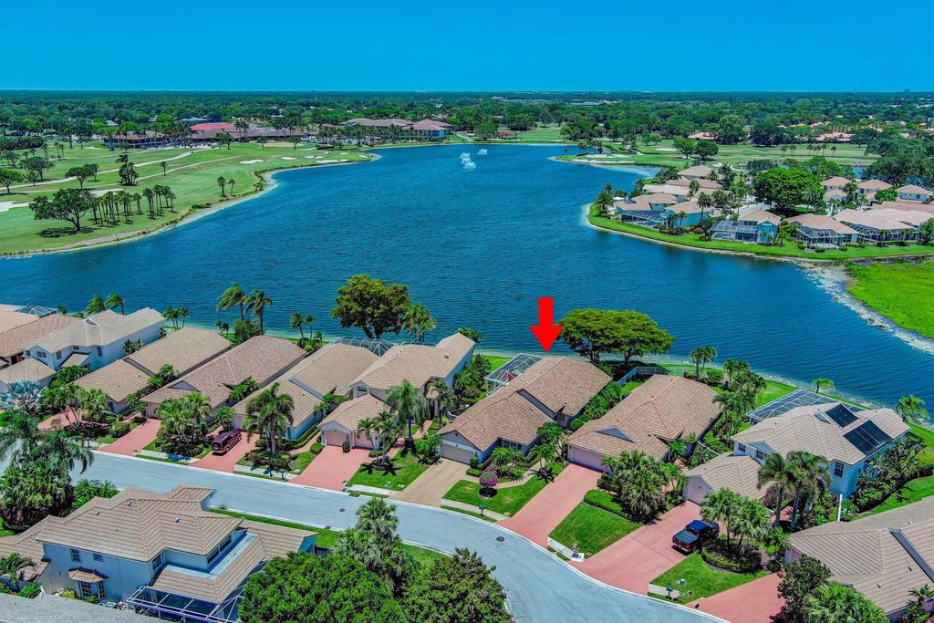 Photo of 923 Augusta Pointe Drive, Palm Beach Gardens, FL 33418 (MLS # R10990807)