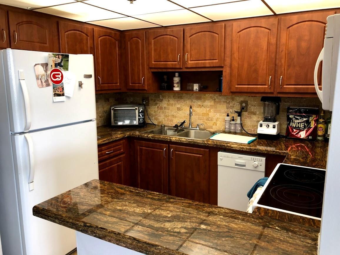 ROLLING HILLS GOLF AND - Residential Lease