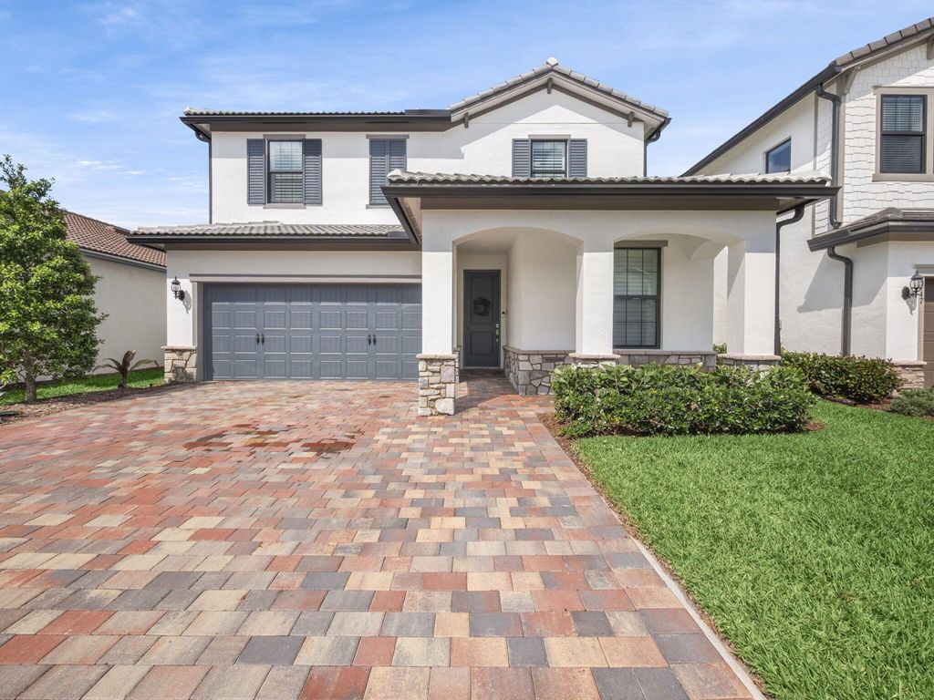 Photo of 4753 Chantilly Road, Lake Worth, FL 33467 (MLS # R11077544)