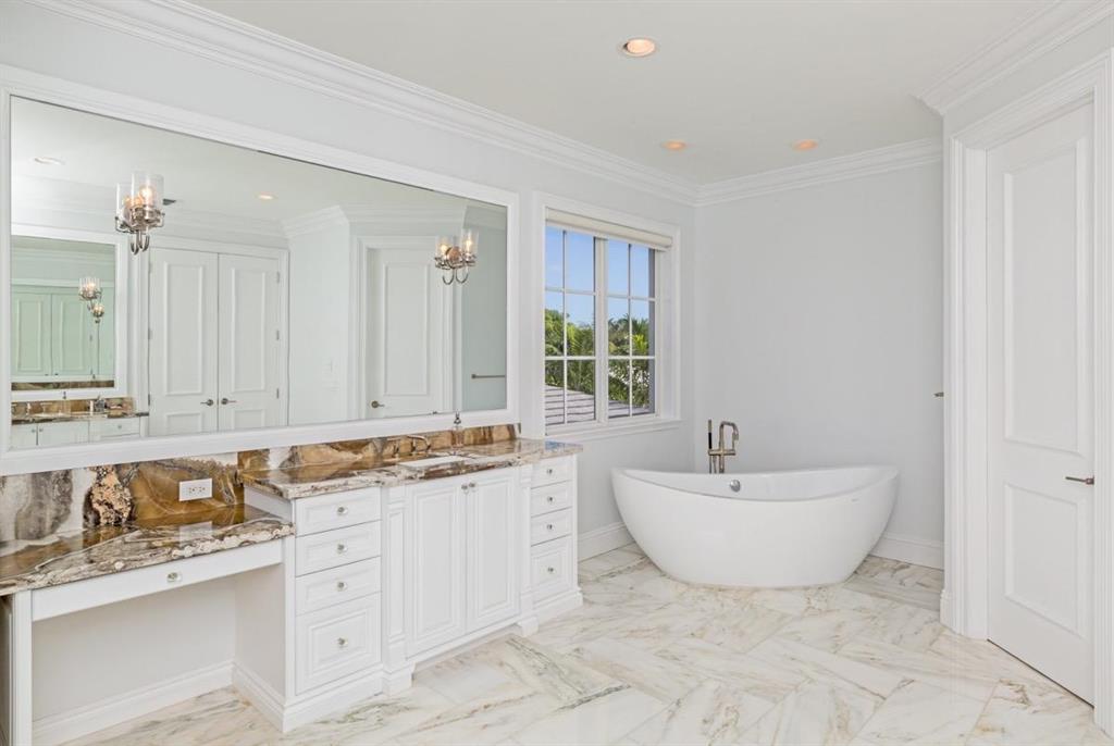 ROYAL PALM YACHT & COUNTR - Residential