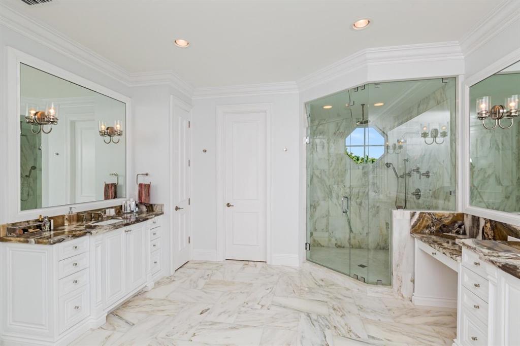 ROYAL PALM YACHT & COUNTR - Residential