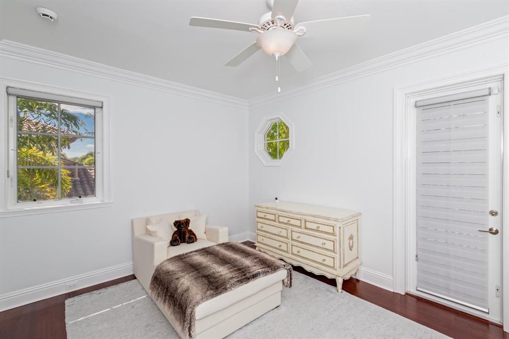 ROYAL PALM YACHT & COUNTR - Residential