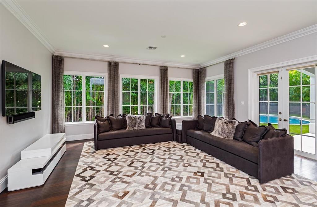 ROYAL PALM YACHT & COUNTR - Residential