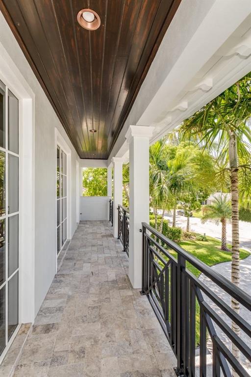 ROYAL PALM YACHT & COUNTR - Residential