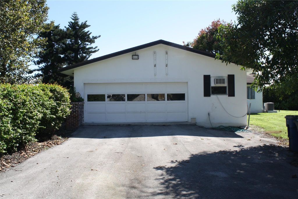 Photo of 1002 SE 3rd Street, Belle Glade, FL 33430 (MLS # F10531465)