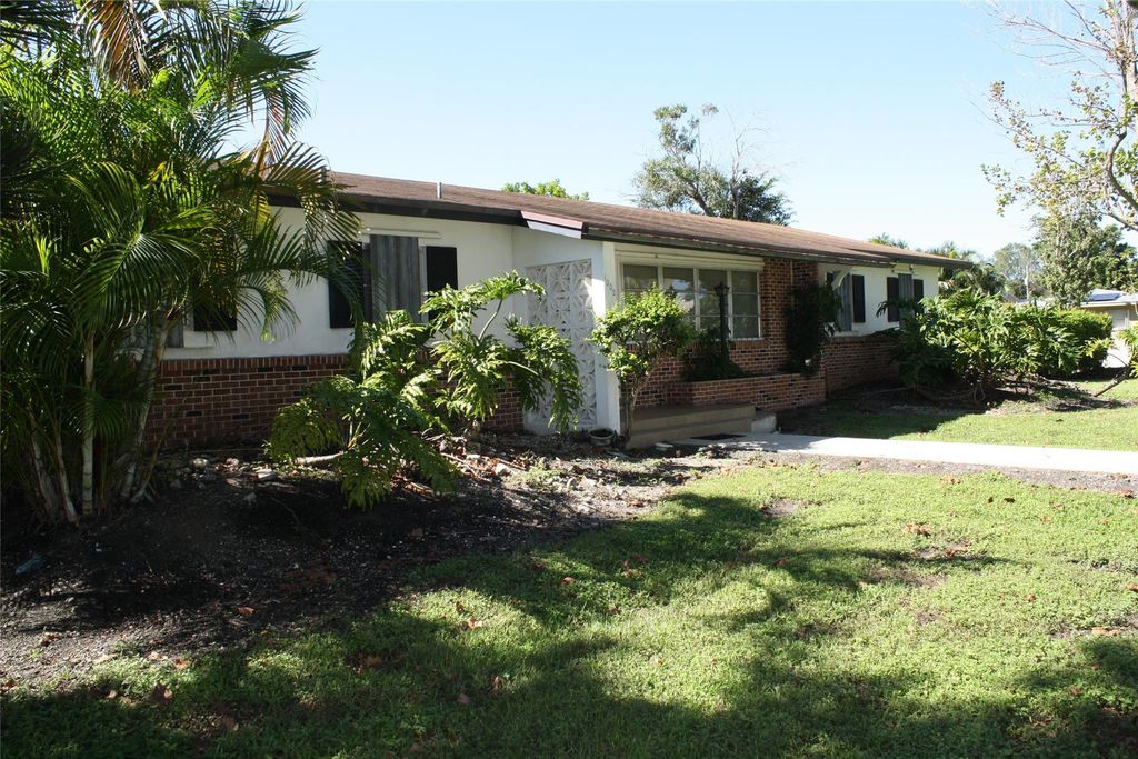 Photo of 1002 SE 3rd Street, Belle Glade, FL 33430 (MLS # F10531465)