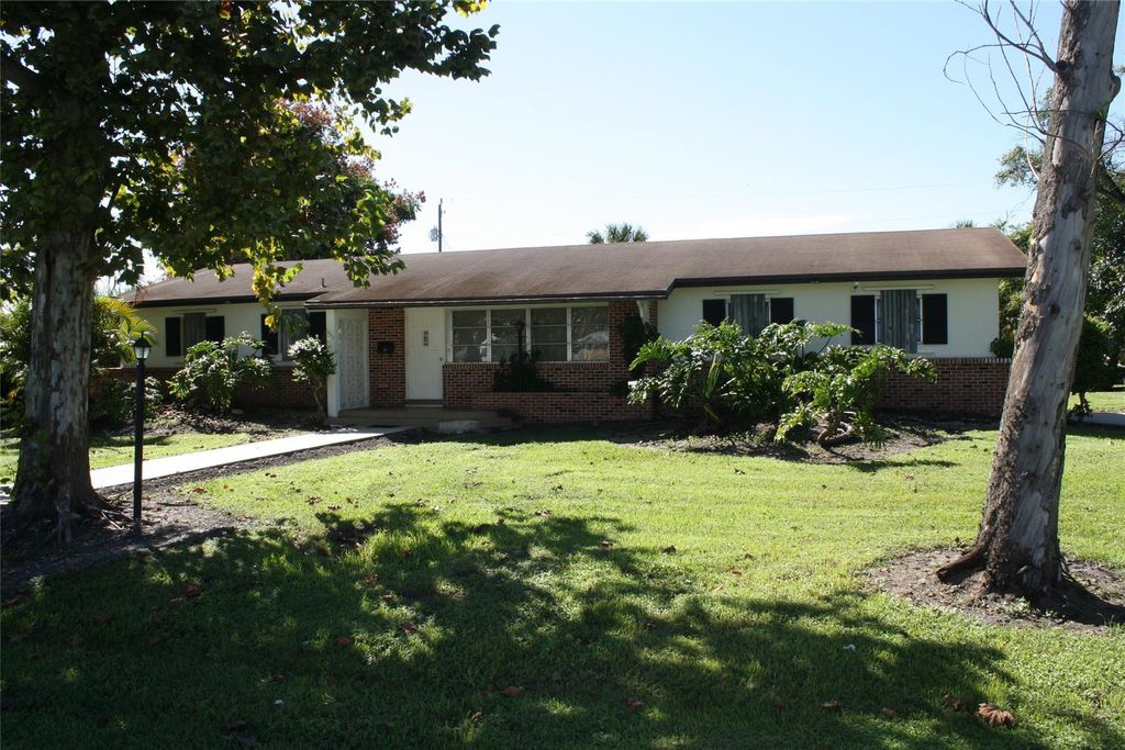 Photo of 1002 SE 3rd Street, Belle Glade, FL 33430 (MLS # F10531465)