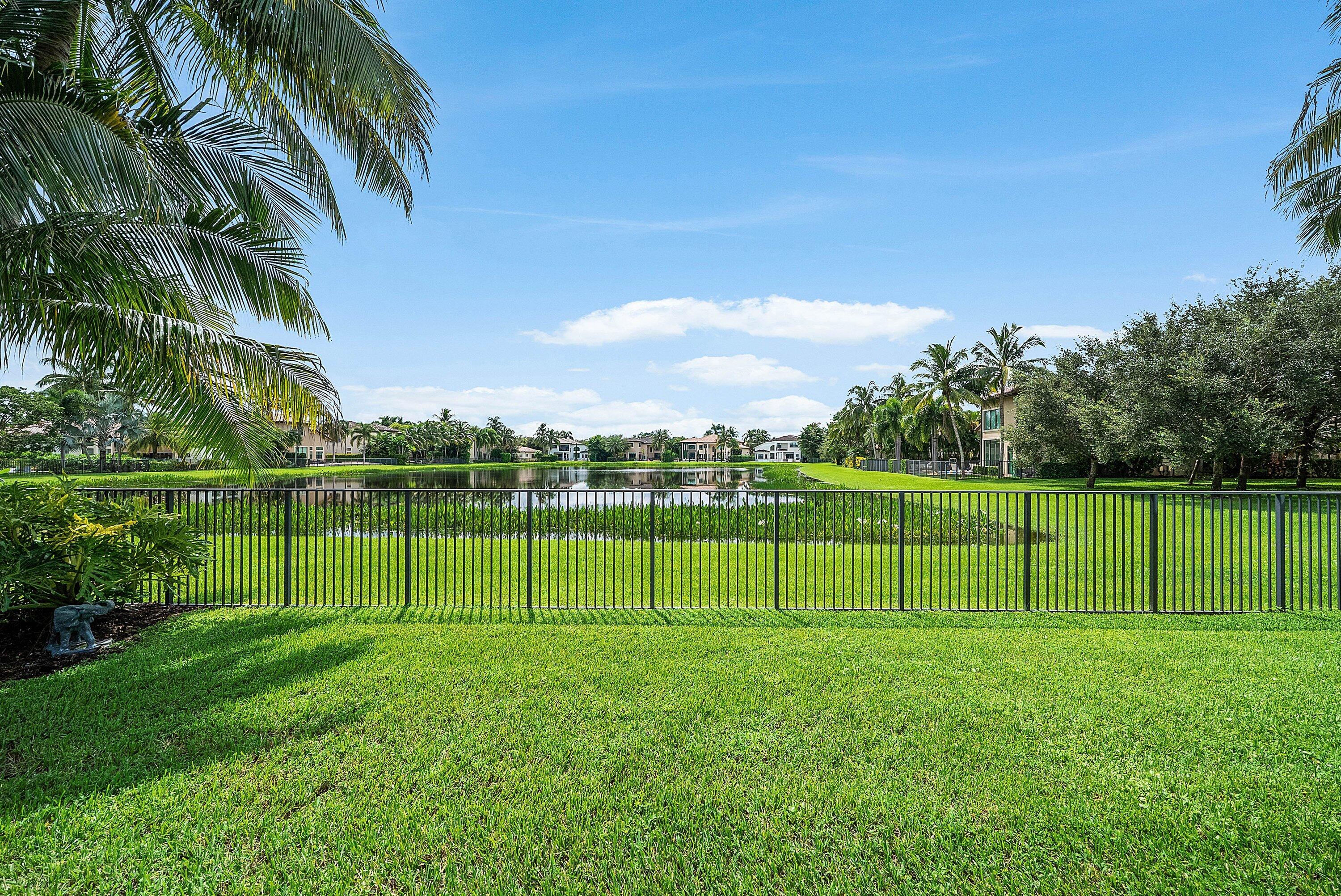 8478 HAWKS GULLY Avenue