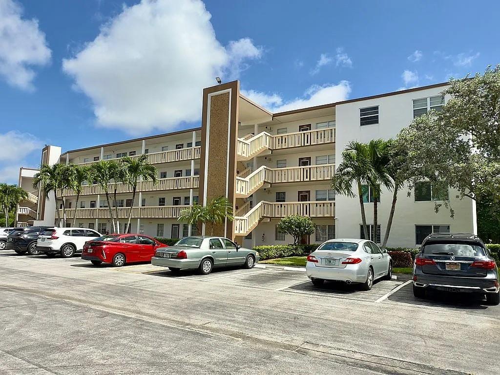 GUILDFORD AT CENTURY VI - Residential