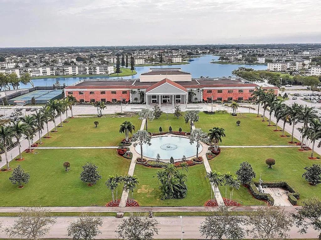 GUILDFORD AT CENTURY VI - Residential