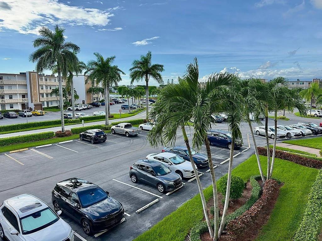GUILDFORD AT CENTURY VI - Residential