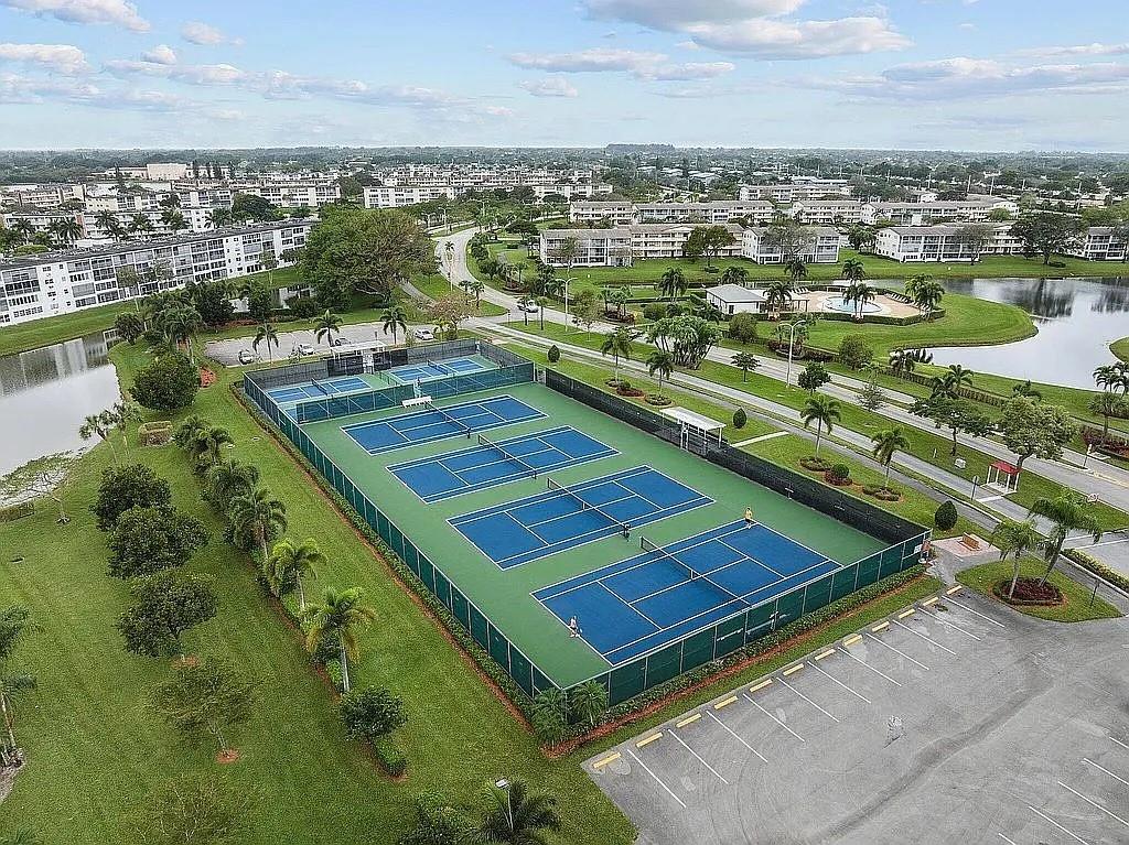 GUILDFORD AT CENTURY VI - Residential