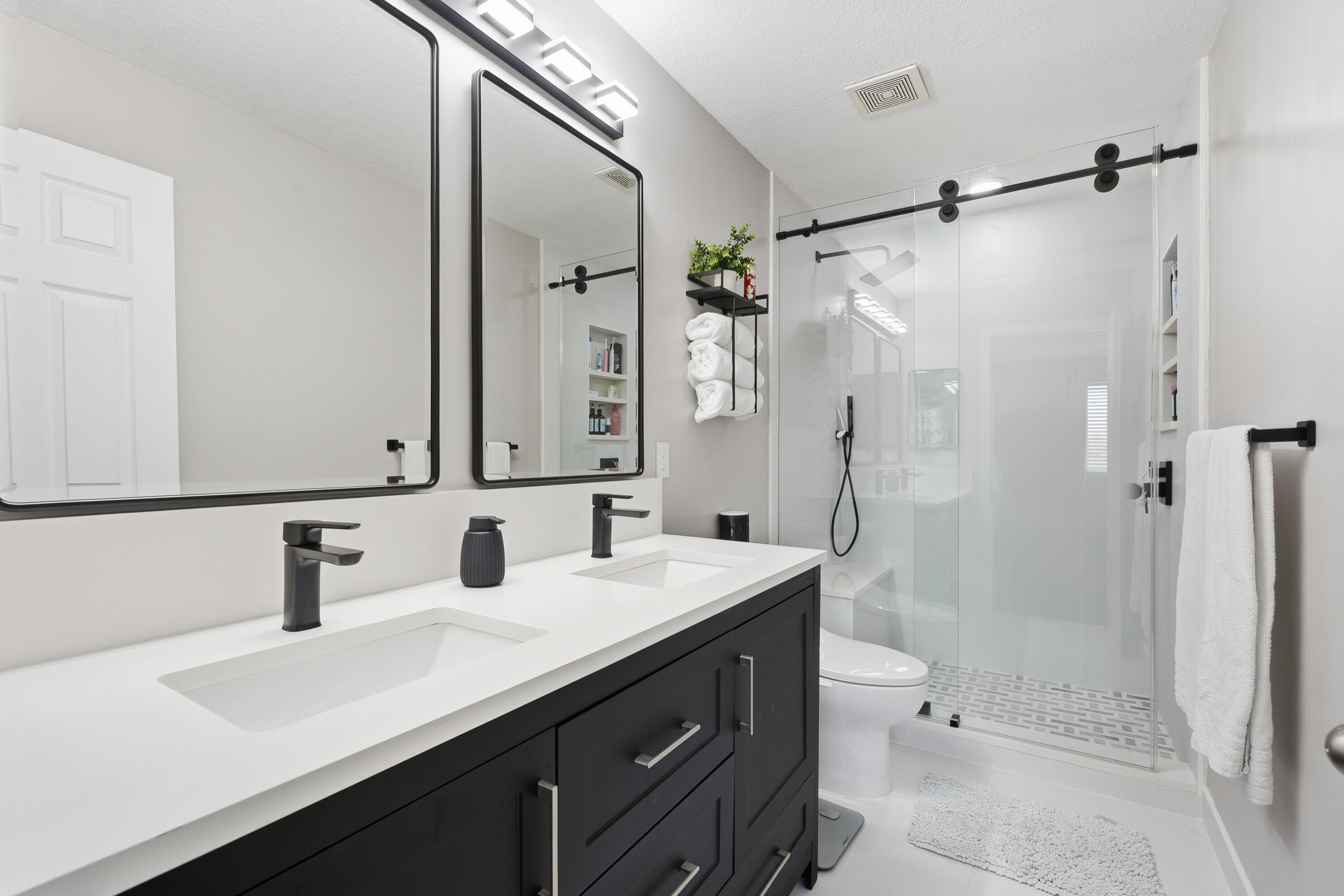 THIRD REPLAT OF PORTOFINO ISLES - Residential