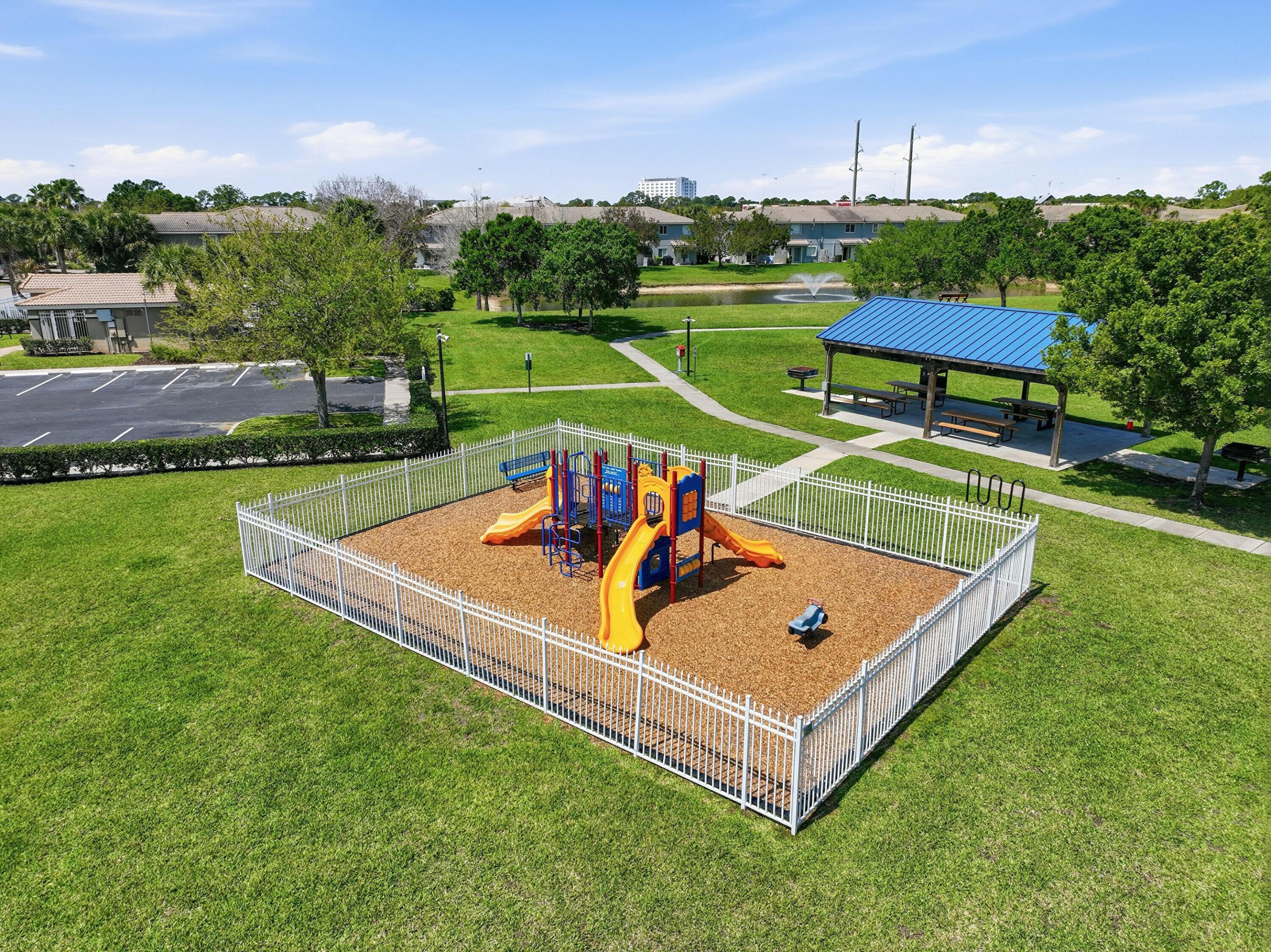 THIRD REPLAT OF PORTOFINO ISLES - Residential