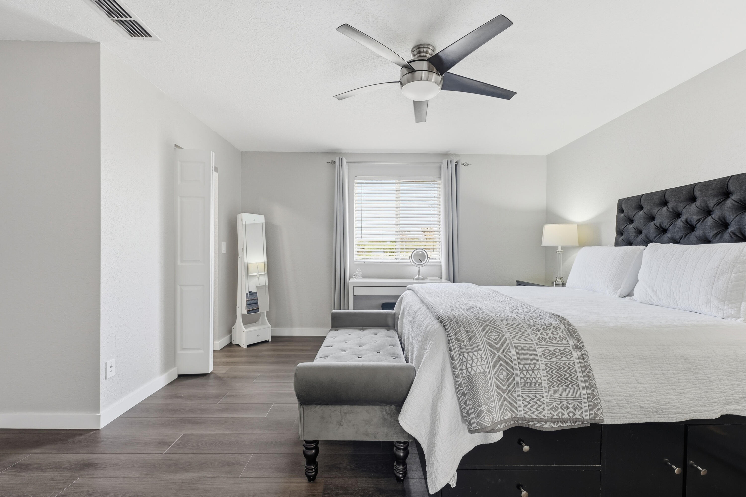 THIRD REPLAT OF PORTOFINO ISLES - Residential