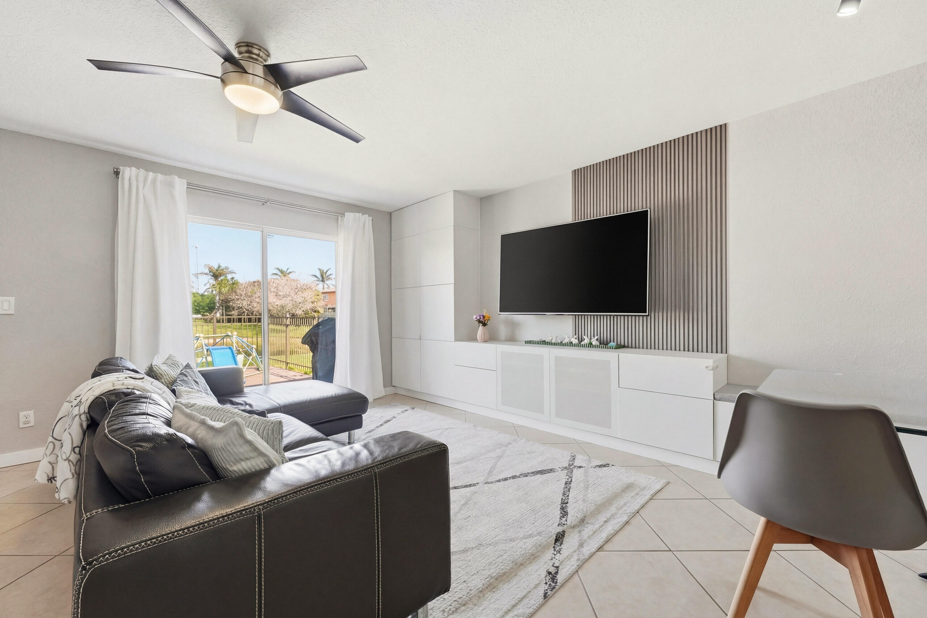 THIRD REPLAT OF PORTOFINO ISLES - Residential