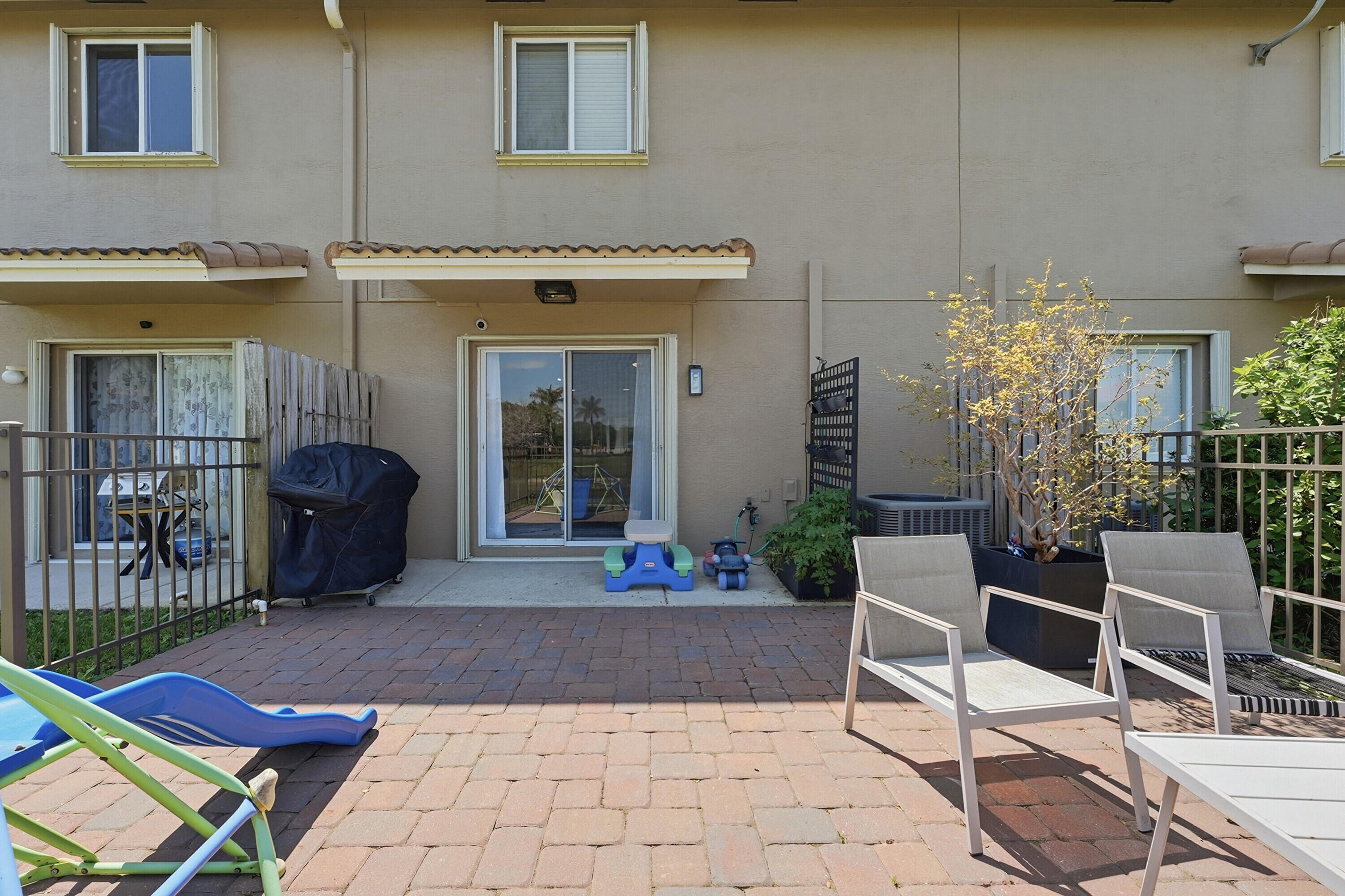 THIRD REPLAT OF PORTOFINO ISLES - Residential