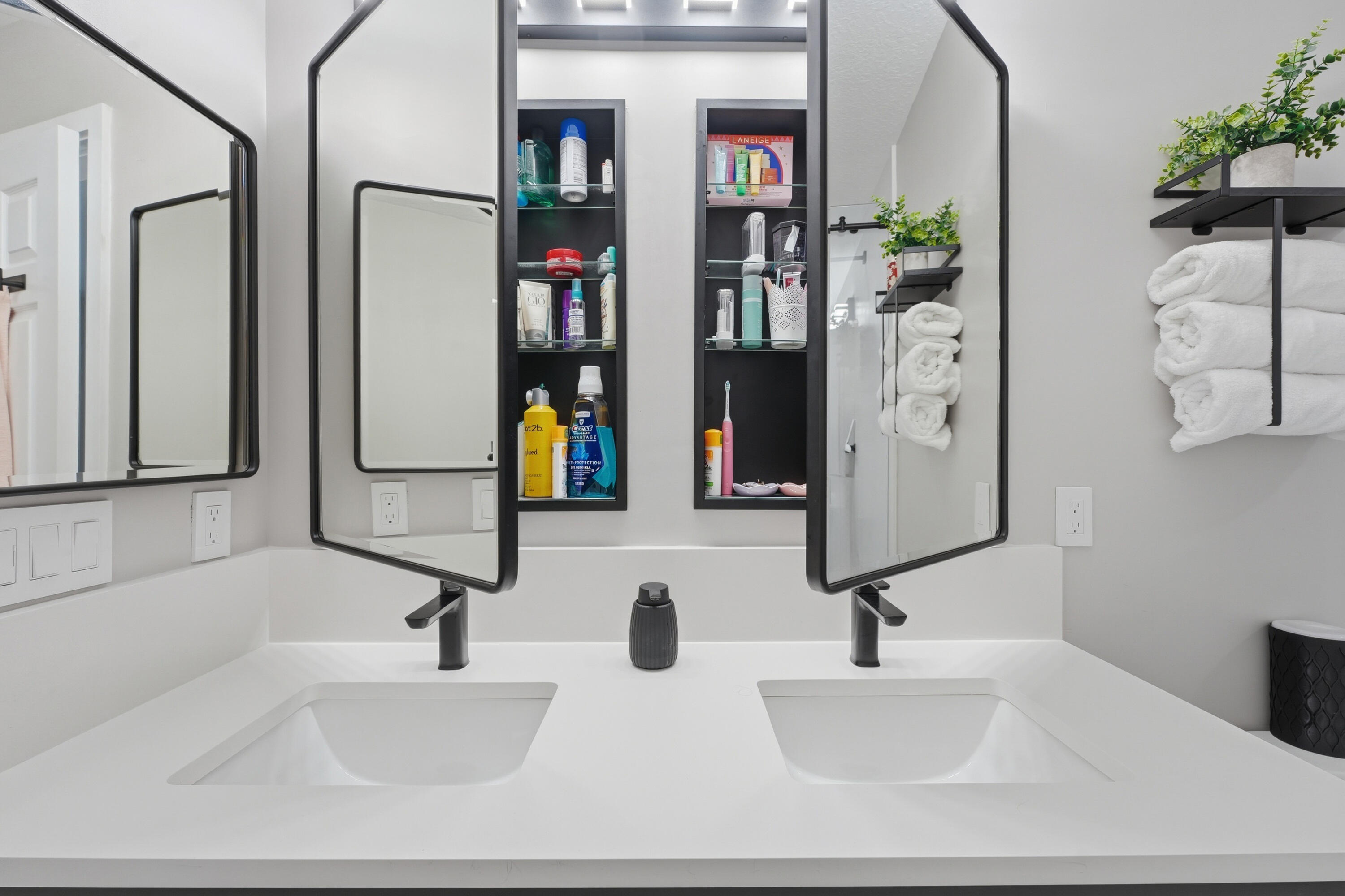 THIRD REPLAT OF PORTOFINO ISLES - Residential