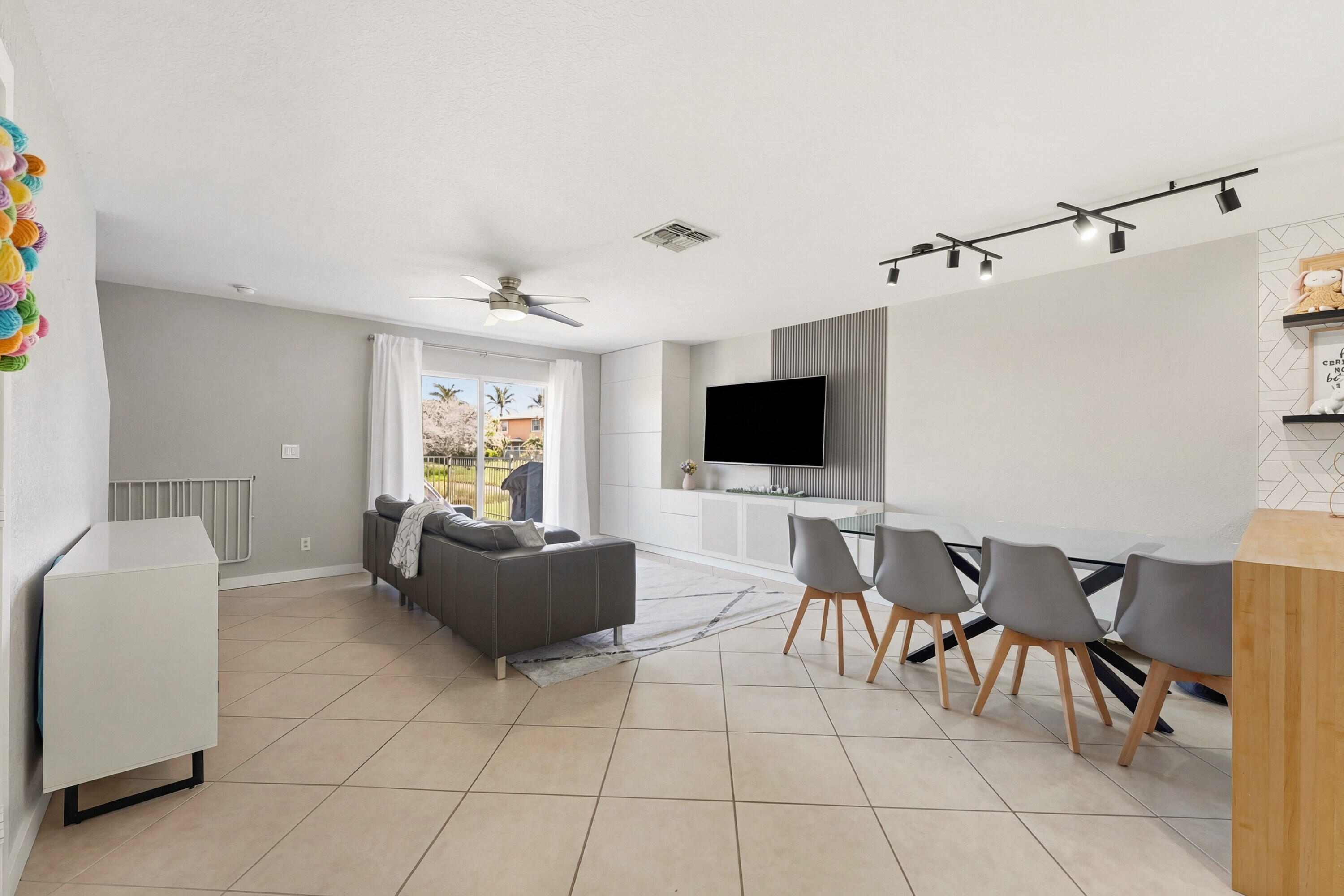 THIRD REPLAT OF PORTOFINO ISLES - Residential