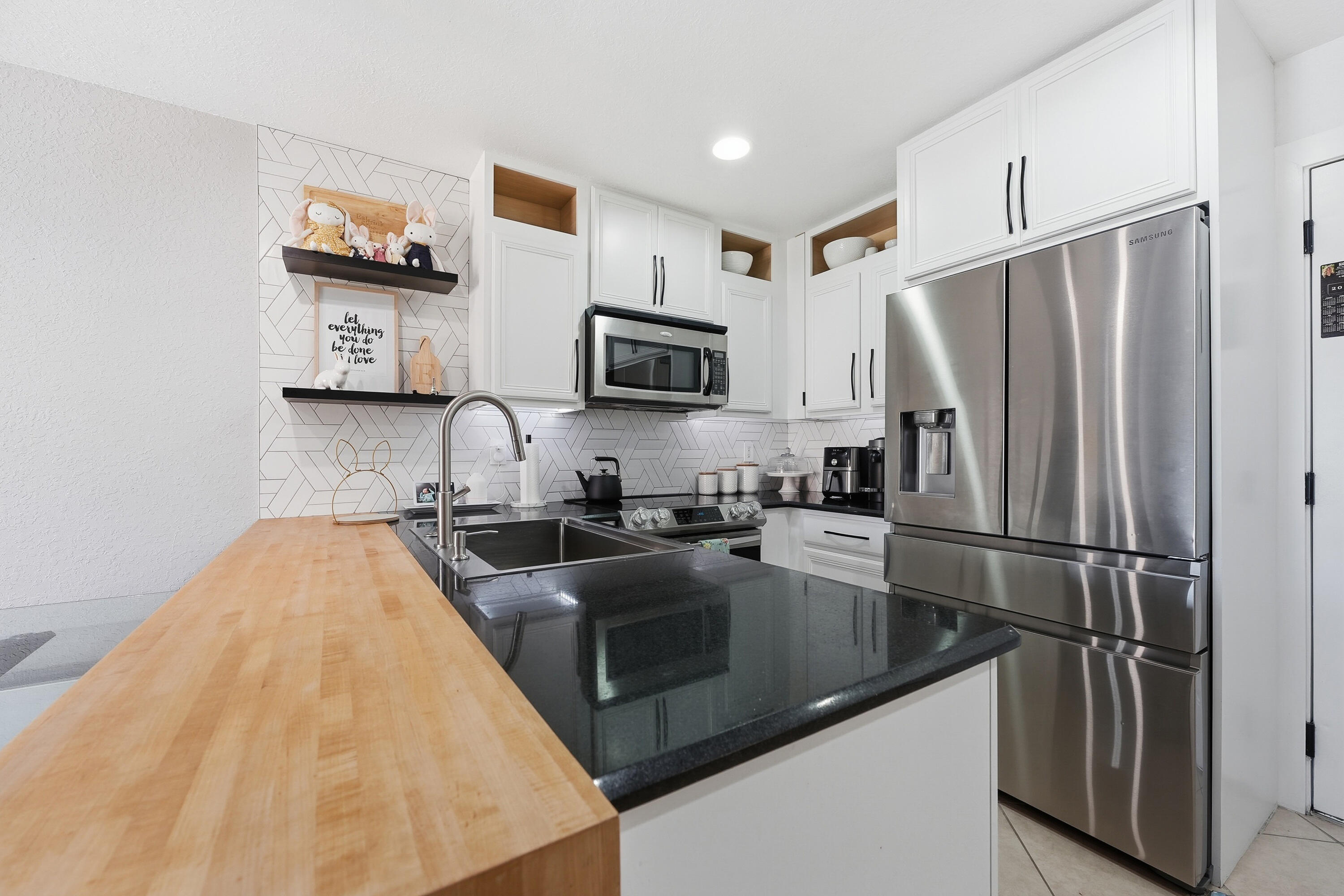 THIRD REPLAT OF PORTOFINO ISLES - Residential