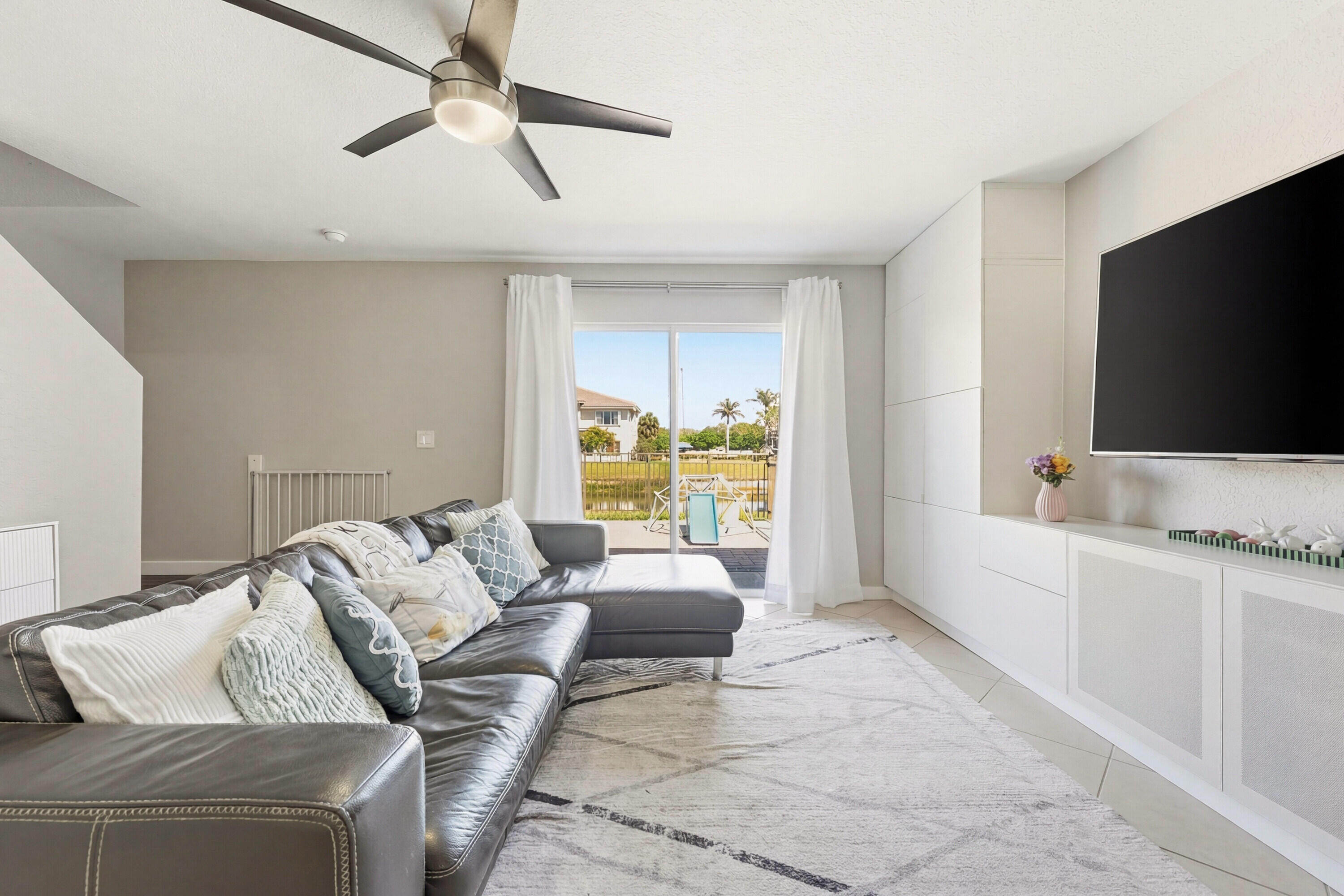 THIRD REPLAT OF PORTOFINO ISLES - Residential