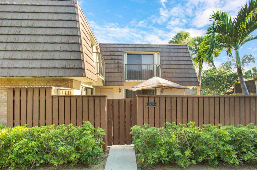 Photo of 1909 19TH Court #33a, Jupiter, FL 33477 (MLS # B26091187)