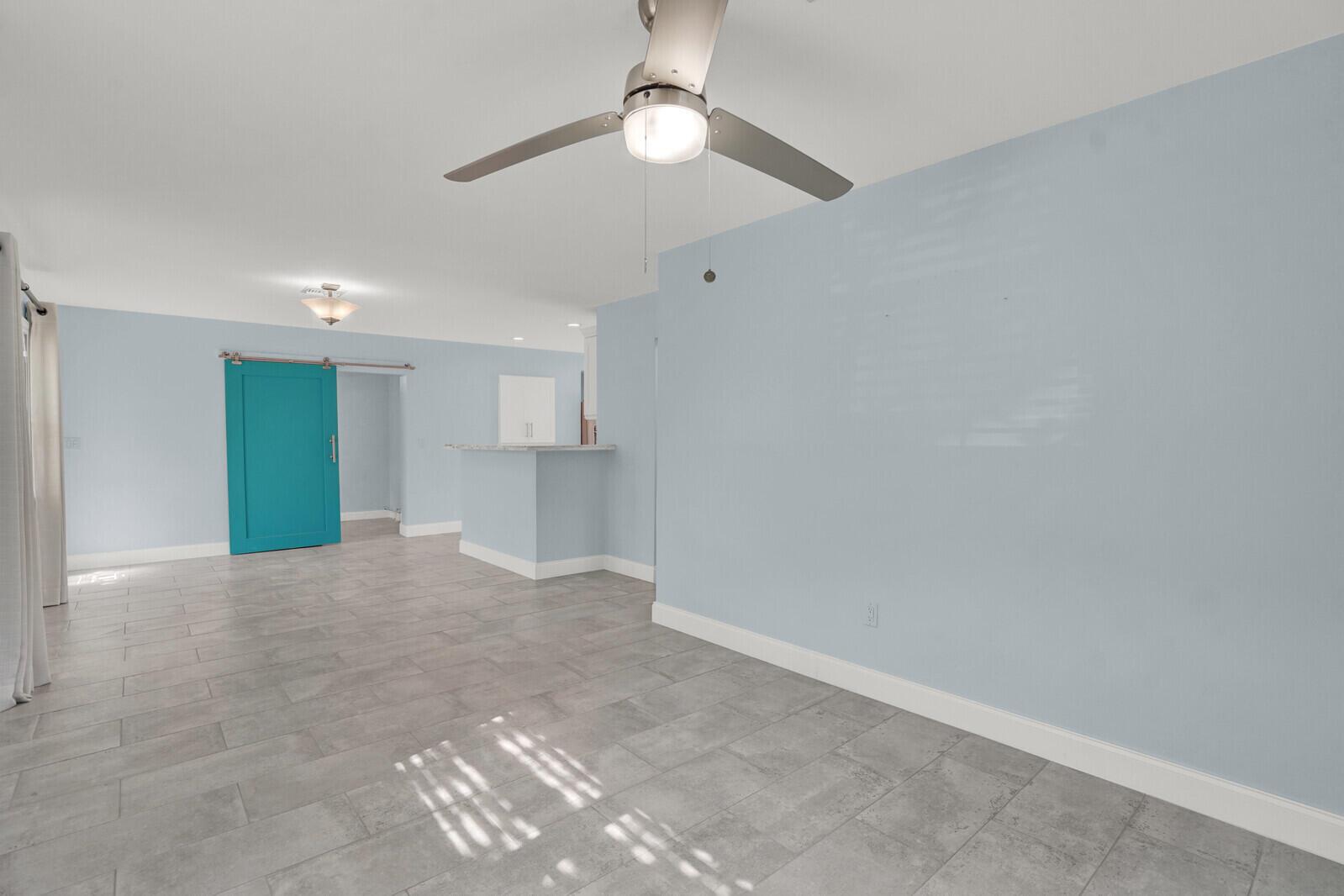 PINEWOOD PLACE / Tarpon R - Residential Lease