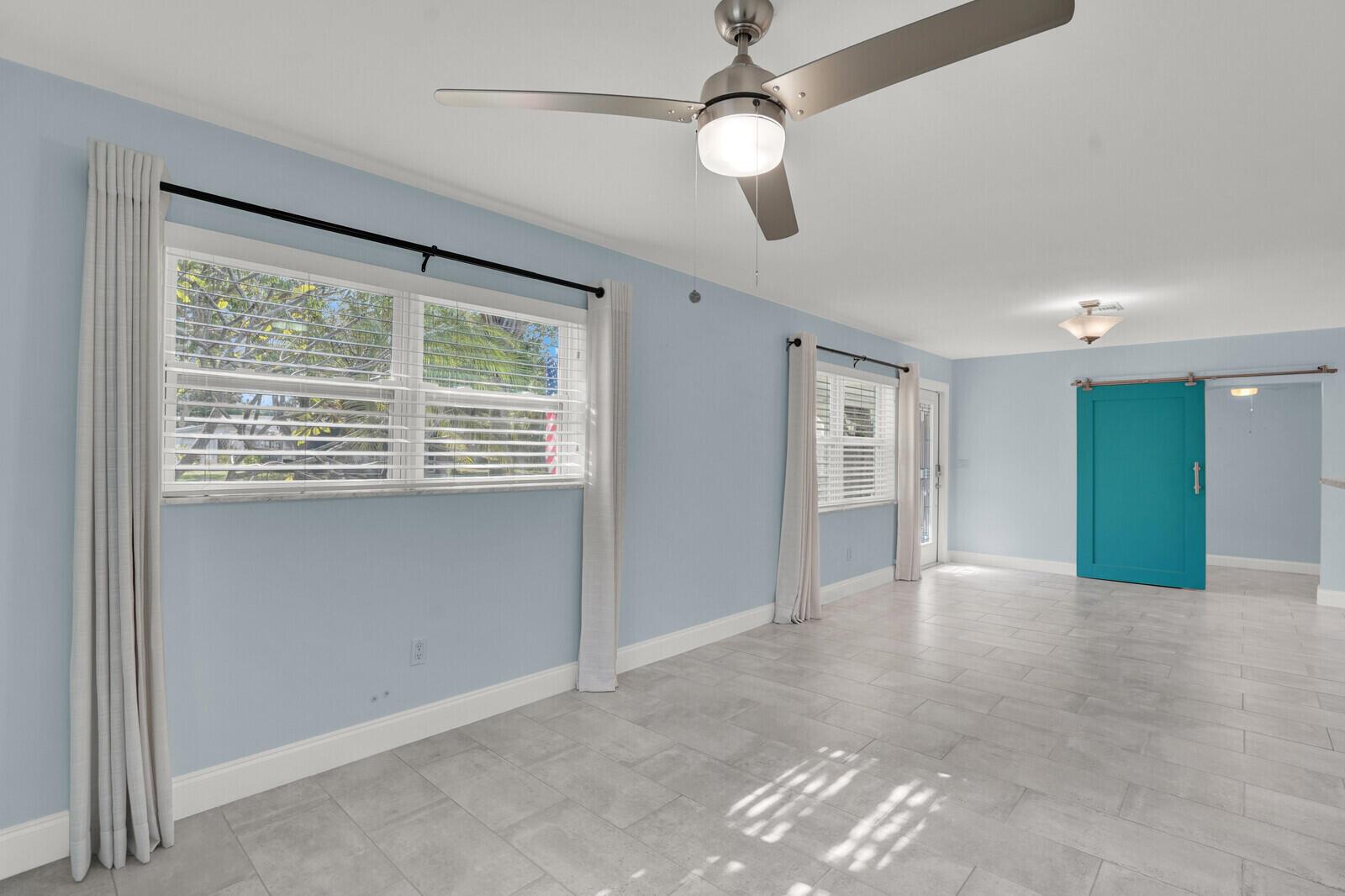 PINEWOOD PLACE / Tarpon R - Residential Lease