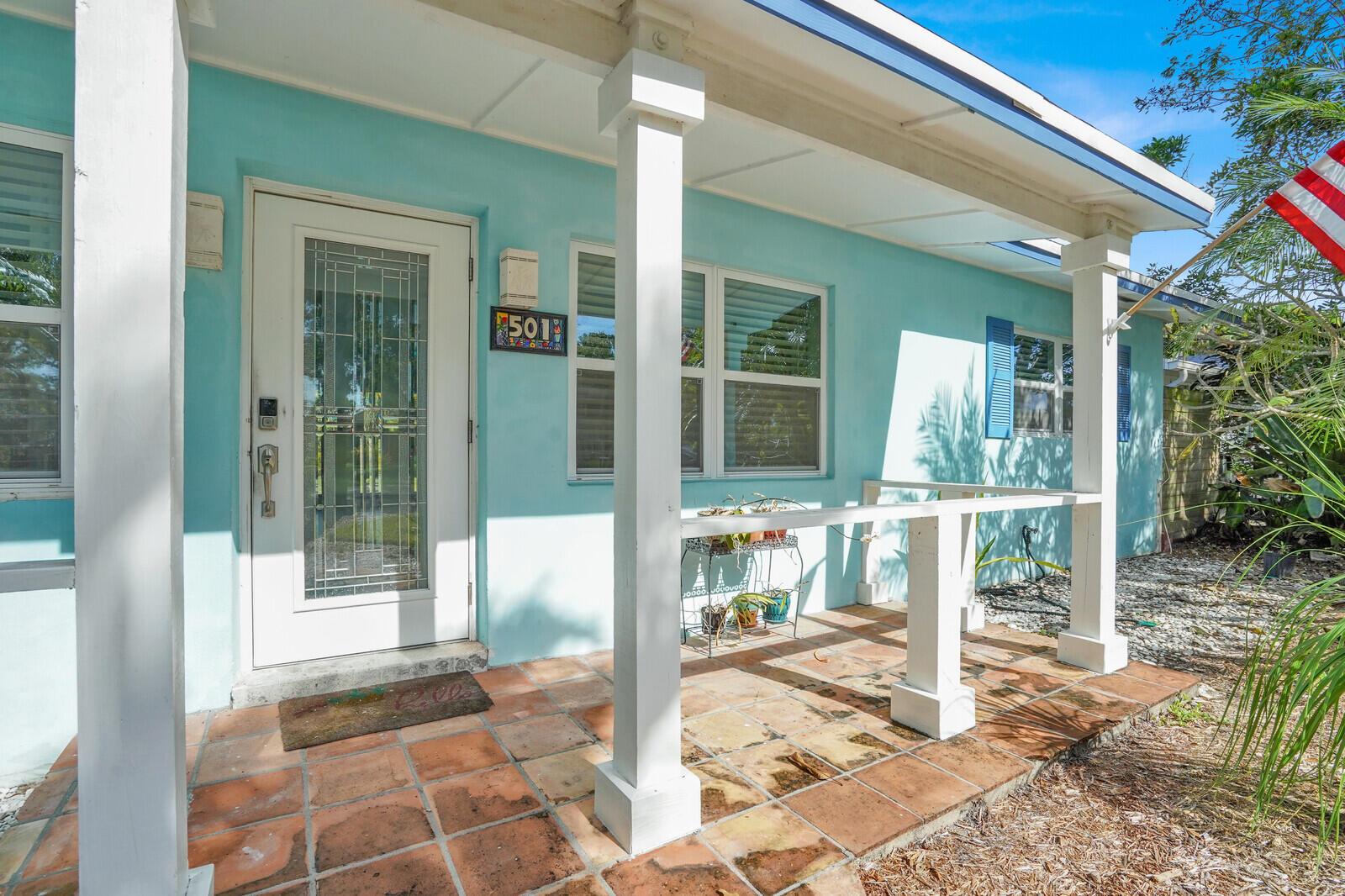 PINEWOOD PLACE / Tarpon R - Residential Lease