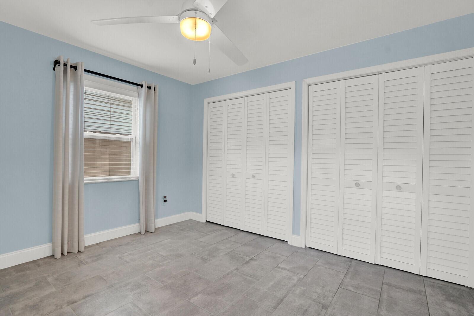 PINEWOOD PLACE / Tarpon R - Residential Lease