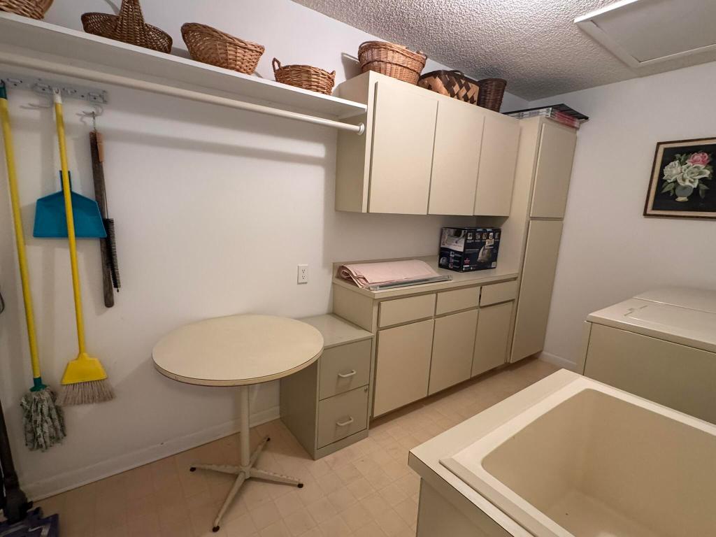 SABAL RIDGE CONDO - Residential Lease