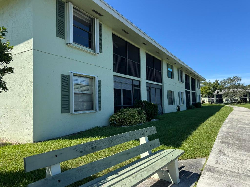 SABAL RIDGE CONDO - Residential Lease