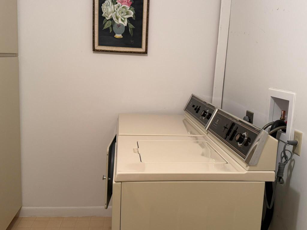 SABAL RIDGE CONDO - Residential Lease