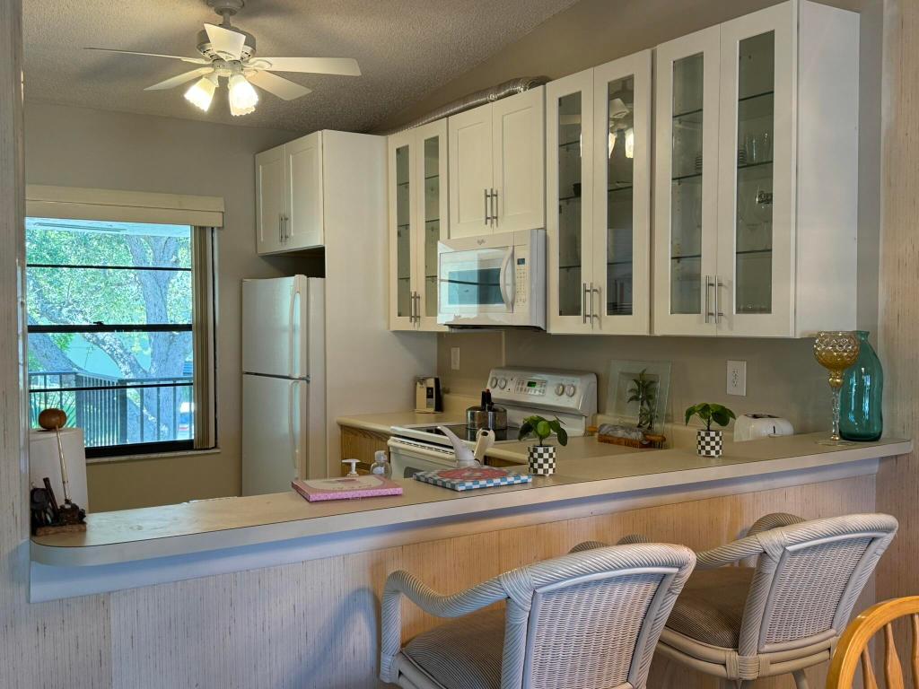 SABAL RIDGE CONDO - Residential Lease