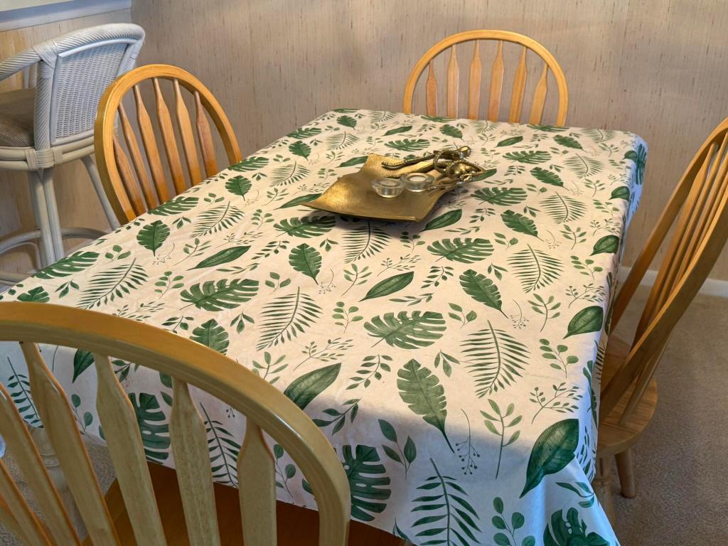 SABAL RIDGE CONDO - Residential Lease