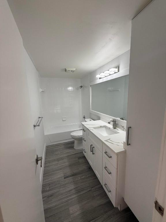 VILLAGE OF SANDALWOOD LAKES SO - Residential