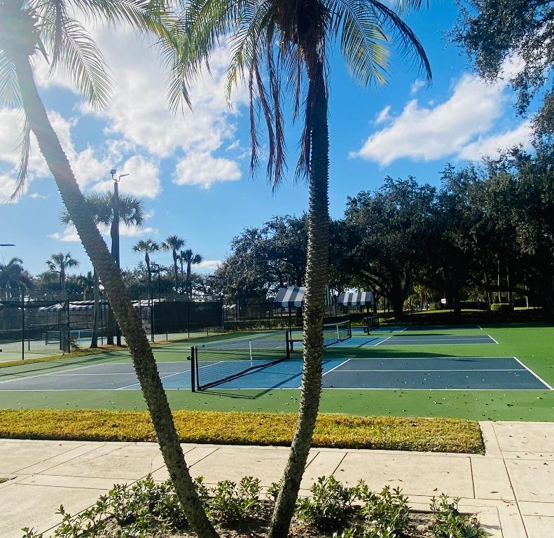 VILLAGE OF SANDALWOOD LAKES SO - Residential