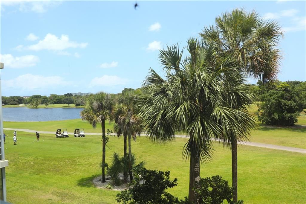Photo of 806 Cypress Blvd #302, Pompano Beach, FL 33069 (MLS # F10379688)