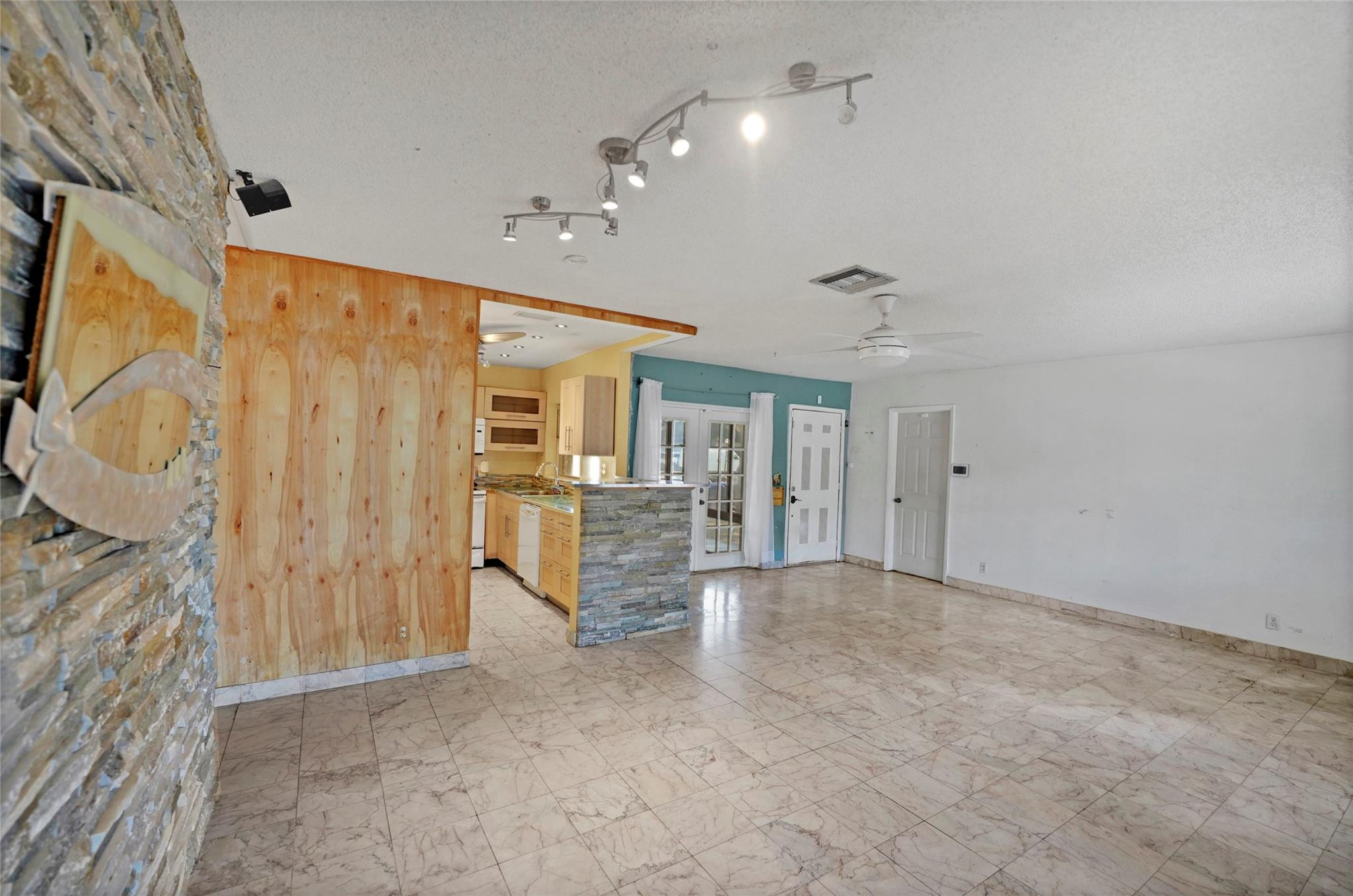 2822 SW Natura Boulevard