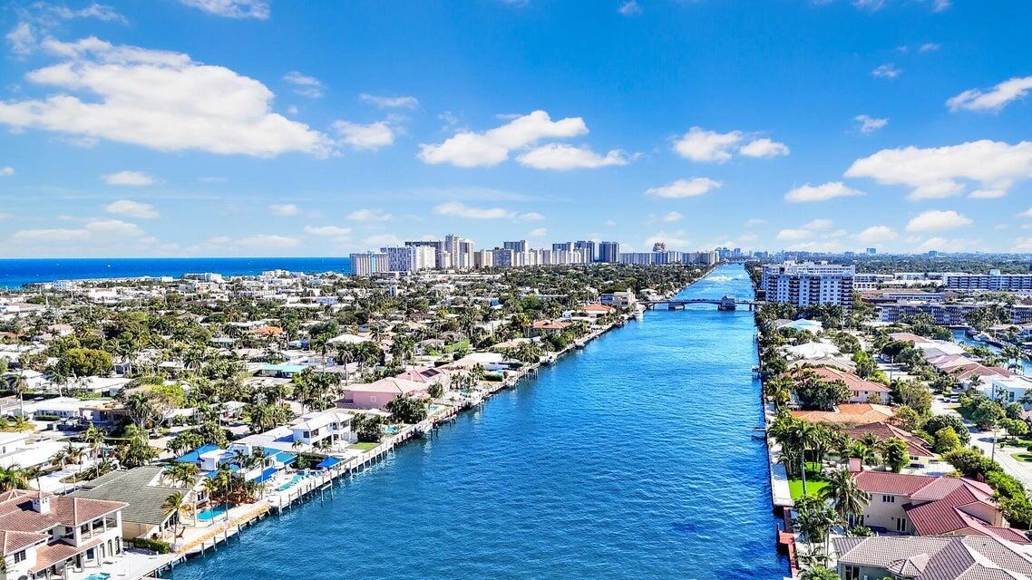 4555 W Tradewinds Avenue